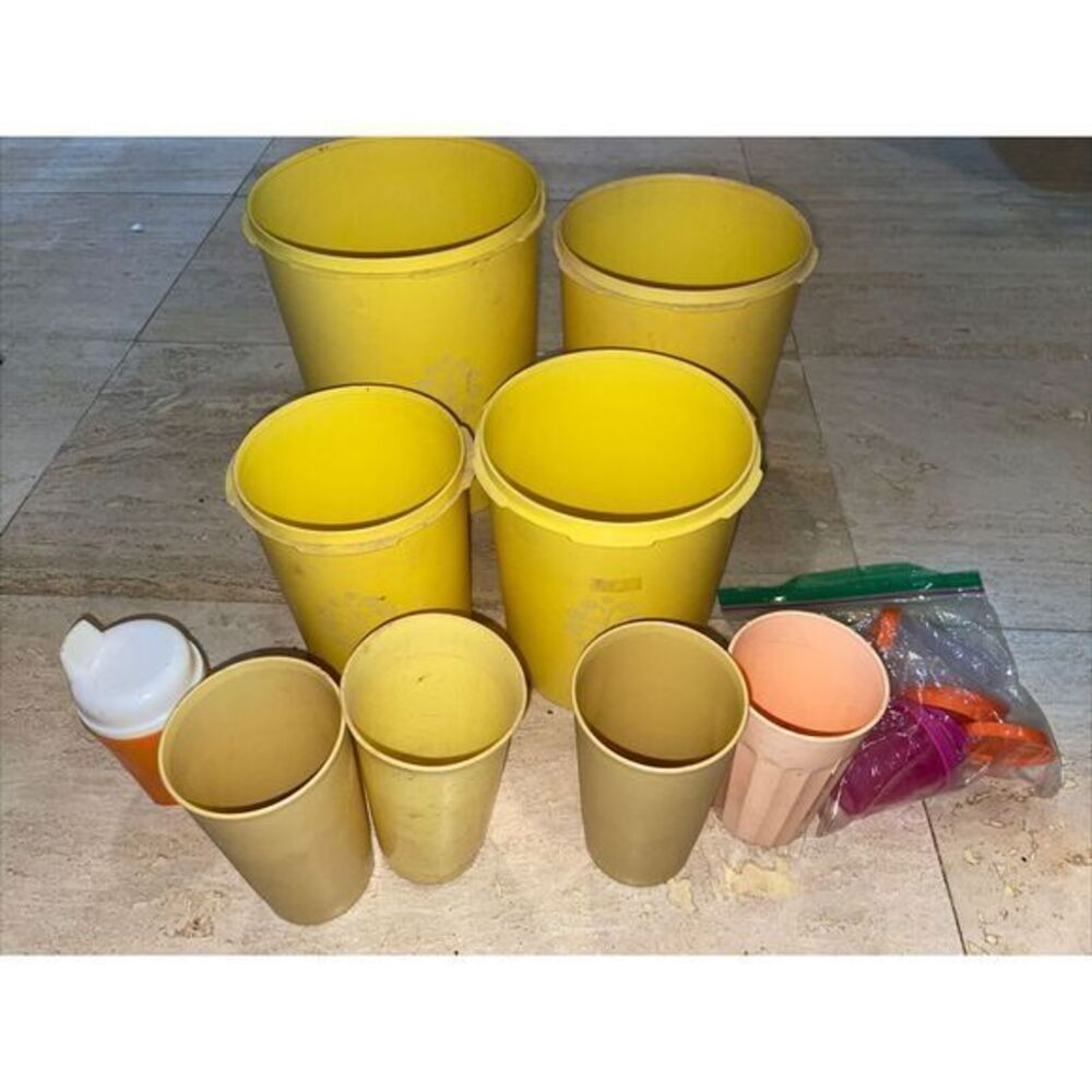 Vintage Yellow TUPPERWARE 4 Canisters (no Lid) 3 Cups,‎ 1 Sippy Cup 5 Sauce Jars